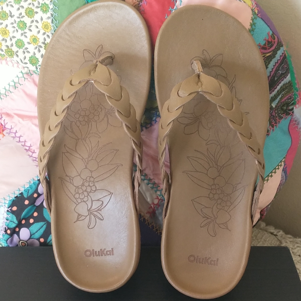 NWT! Women's Olukai Lei Flip Flops Braided Leather Tan Size 6